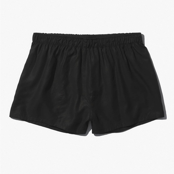 CDLP Woven Boxer Shorts Slim
Black
$85
Made of a soft TenceL Sz XL - Picture 3 of 10